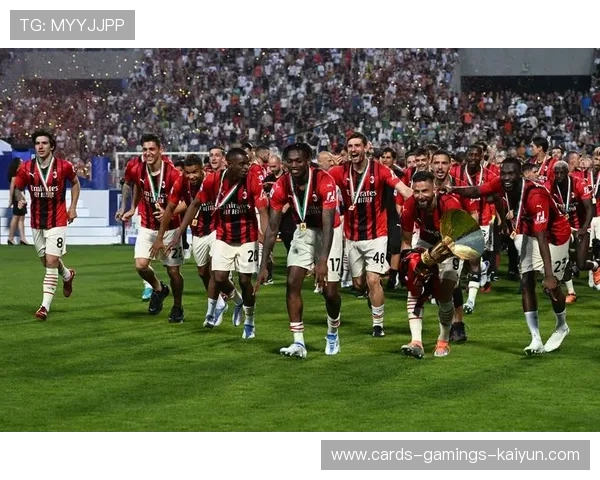 莱奥门前补射AC米兰夺得三分 莱奥门前补射AC米兰夺得三分