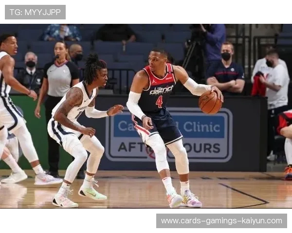 开拓者与灰熊对决,杨瀚森与队友仍需磨合,期待更好的表现 开拓者与灰熊对决,杨瀚森与队友仍需磨合,期待更好的表现